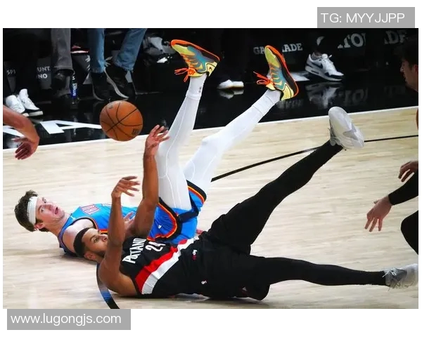 开拓者与雷霆激战四月二十四日精彩对决回顾与分析